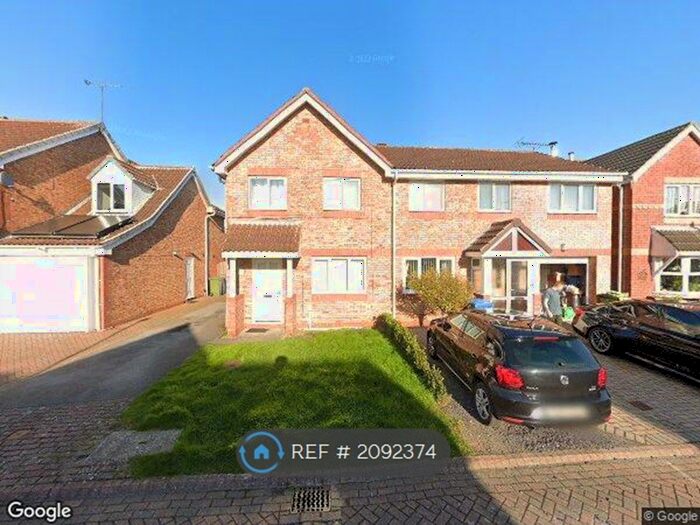 3 Bedroom Semi-Detached House To Rent In Hillcrest Drive, Beverley, HU17