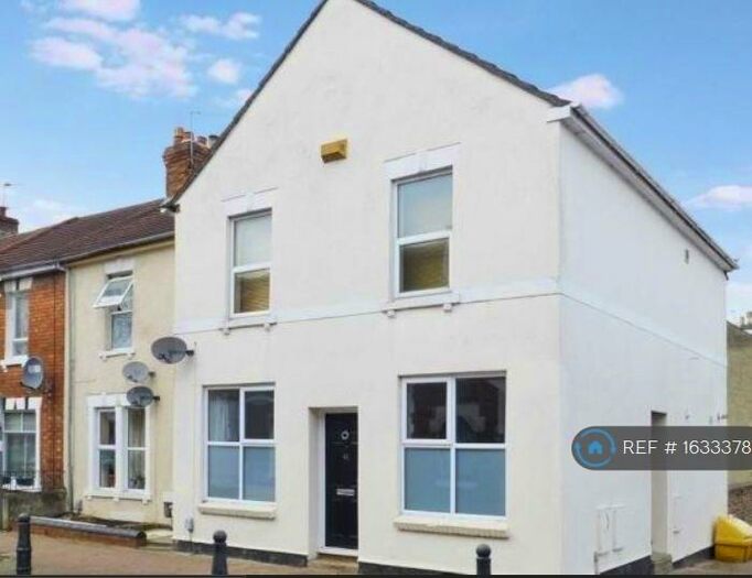 1 Bedroom Flat To Rent In North Street, Swindon, SN1