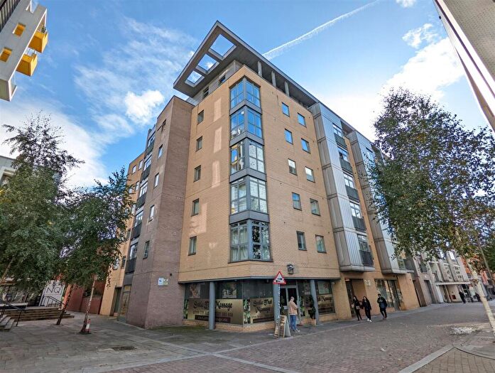 1 Bedroom Apartment For Sale In Garden House, High Street, Manchester, M4