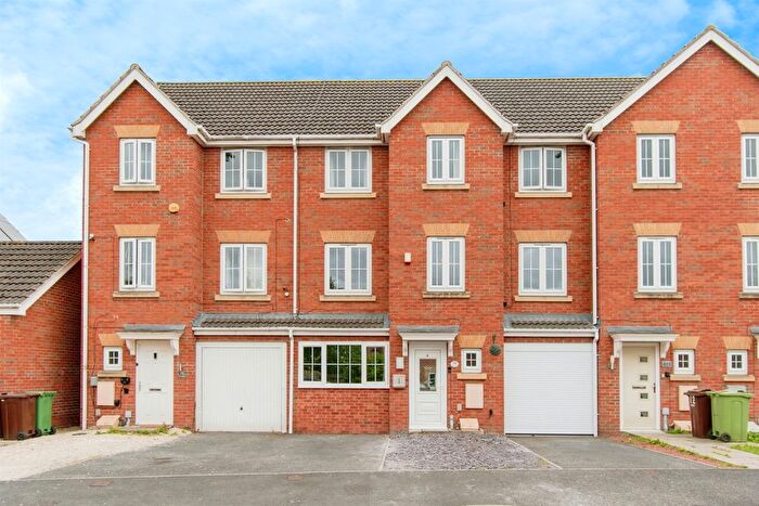 4 Bedroom Terraced House For Sale In The Wharf, Knottingley, WF11