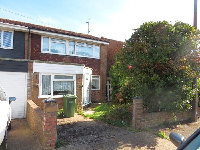 4 Bedroom Semi-Detached House For Sale In Solway, East Tilbury, RM18