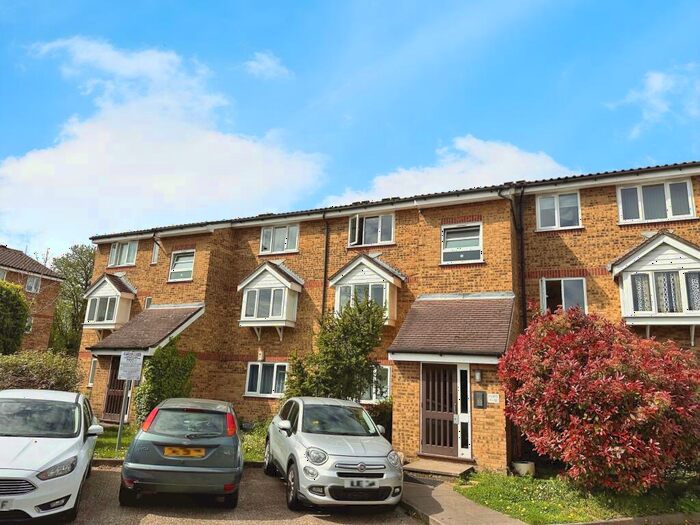 1 Bedroom Flat To Rent In Langbourn Court, Luther King Close, Walthamstow, London, E17