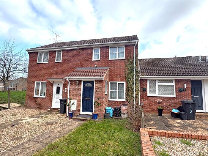 2 Bedroom Property For Sale In Alveston Close, Westlea, Swindon, SN5