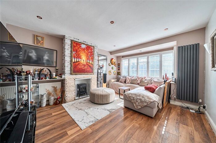 3 Bedroom Semi-Detached House For Sale In Montpelier Road, Purley, CR8