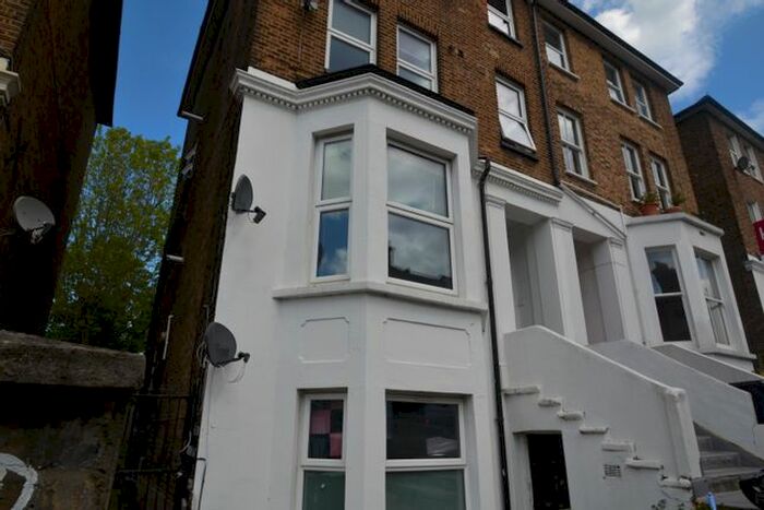 1 Bedroom Flat To Rent In Limes Grove, London, SE13