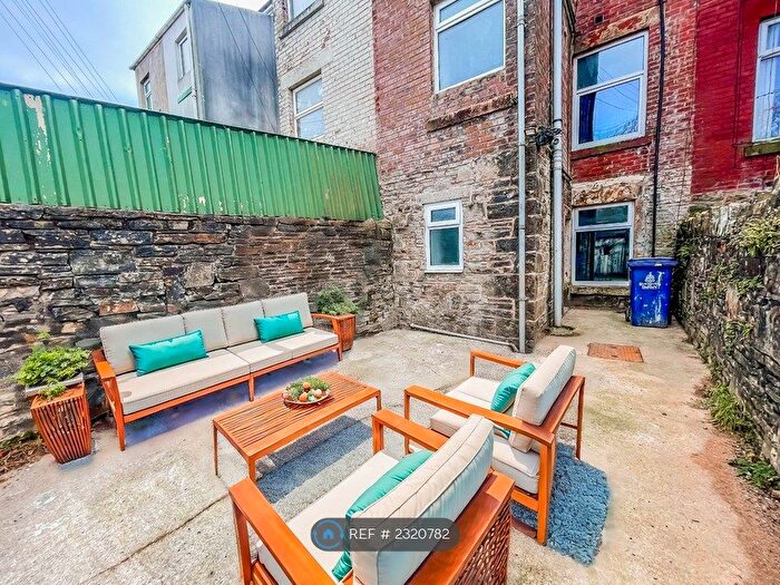 1 Bedroom Flat To Rent In Redearth Road, Darwen, BB3