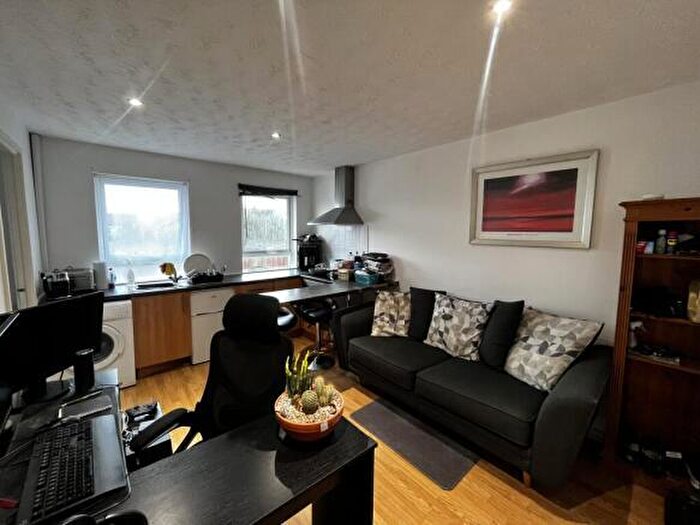 1 Bedroom Flat To Rent In Middle Down Close, Plymouth, PL9