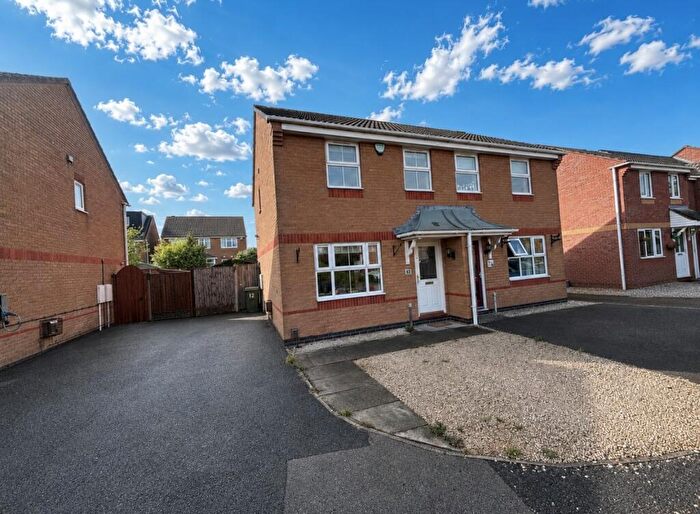 3 Bedroom Semi-Detached House To Rent In Glenalmond Close, Ashby-De-La-Zouch, LE65