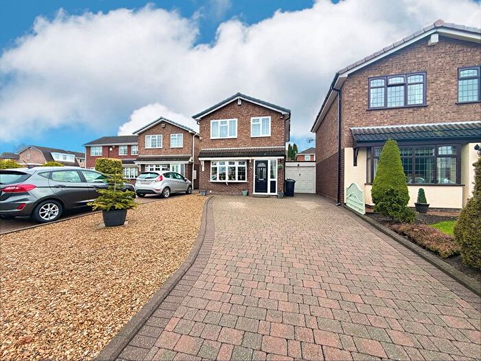 3 Bedroom Detached House For Sale In Dreadnought Road, Pensnett, Brierley Hill, DY5