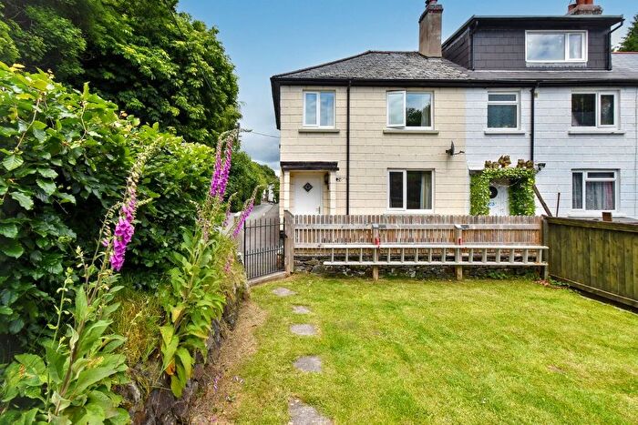 2 Bedroom Cottage For Sale In Castle Cottages, Okehampton, EX20