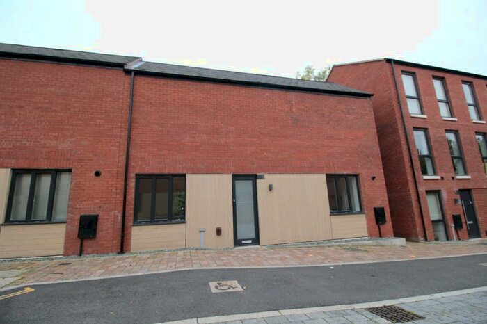 2 Bedroom Terraced House To Rent In Fairway View, Stockport, Greater Manchester, SK5