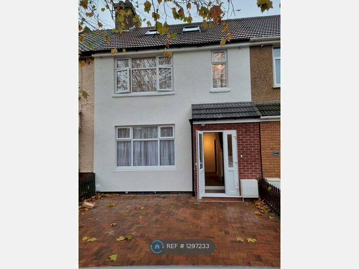 4 Bedroom Terraced House To Rent In Town Road, London, N9