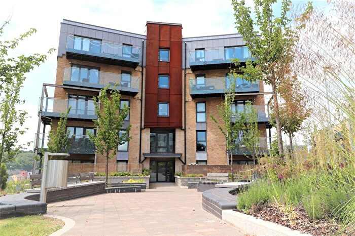 2 Bedroom Flat To Rent In Heron Court, Castle Hill Drive, Swanscombe, Kent, DA10