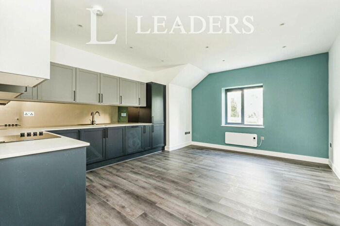 2 Bedroom Apartment To Rent In The Studio Ringwood Road, SO40