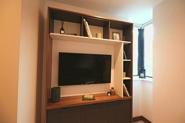 1 Bedroom Apartment To Rent In Wade Lane, Leeds, #, LS2