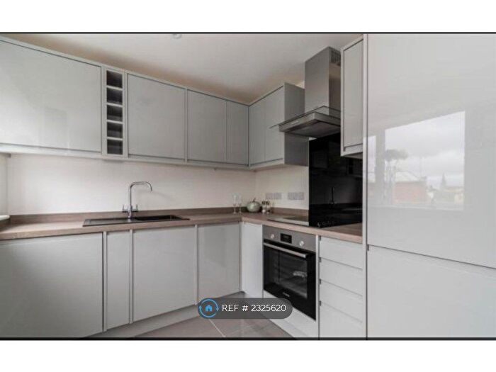 1 Bedroom Flat To Rent In Queens Terrace, Southampton, SO14