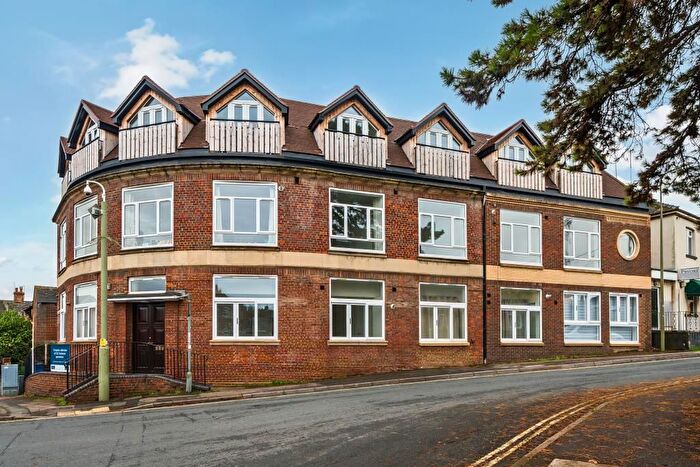 2 Bedroom Flat For Sale In Broadway, Didcot, Oxfordshire, OX11