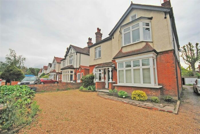 3 Bedroom Flat To Rent In London Road, Twickenham, TW1