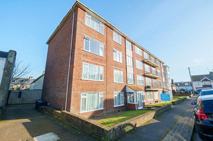 2 Bedroom Apartment For Sale In Park Crescent, Rottingdean, Brighton, East Sussex, BN2