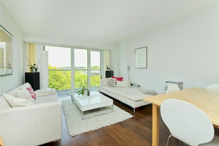 2 Bedroom Flat To Rent In Lough Road, Islington, London, N7