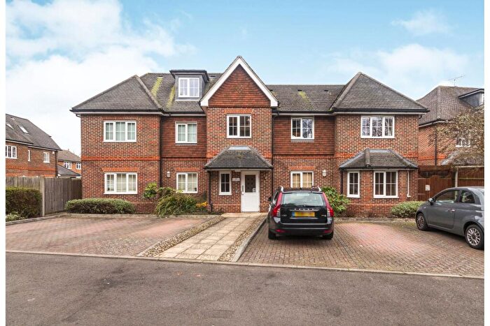 1 Bedroom Flat To Rent In Godwin Close, Wokingham, RG41