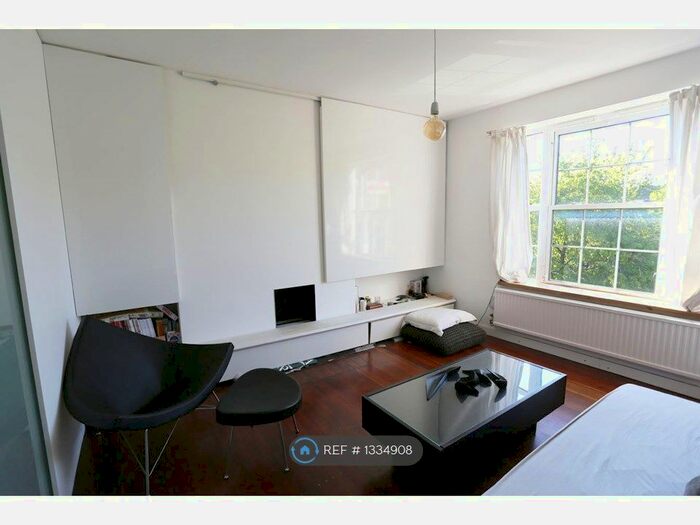 1 Bedroom Flat To Rent In Hurlock House, London, N5