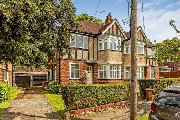 2 Bedroom Flat To Rent In Grove Avenue, Sutton, SM1