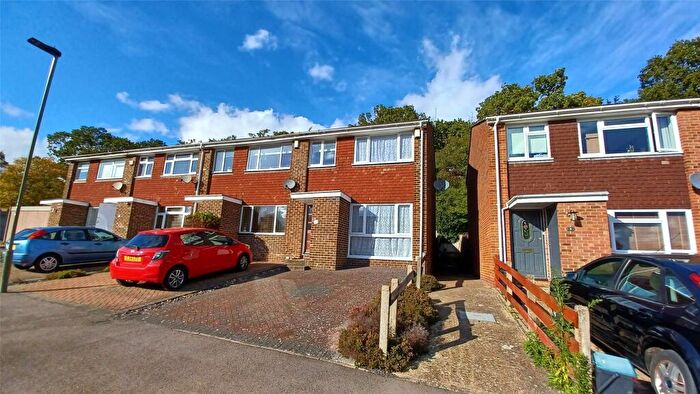 3 Bedroom Terraced House To Rent In Clovelly Way, Orpington, BR6