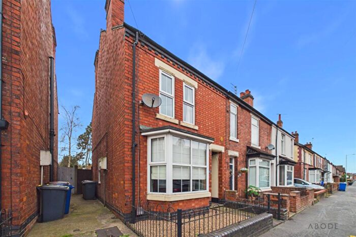 3 Bedroom End Of Terrace House For Sale In Calais Road, Burton-On-Trent, DE13