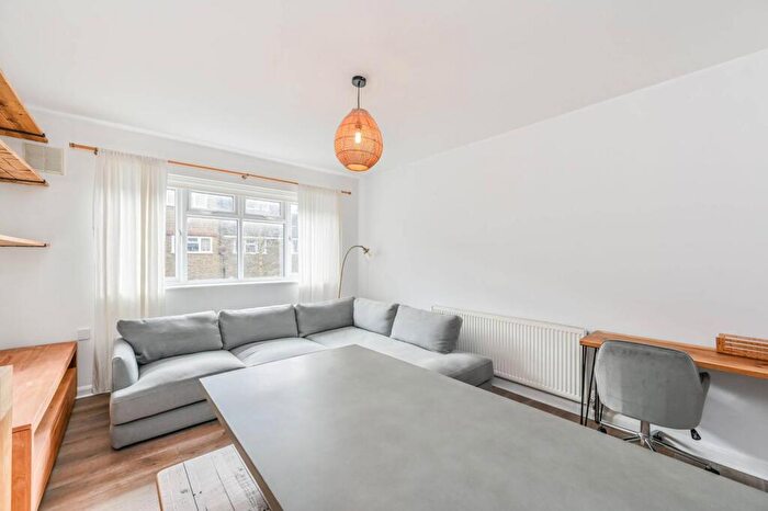 2 Bedroom Flat To Rent In Holgate Avenue, Battersea, London, SW11