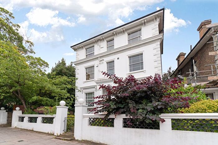 3 Bedroom Flat For Sale In Belsize Road, London, NW6