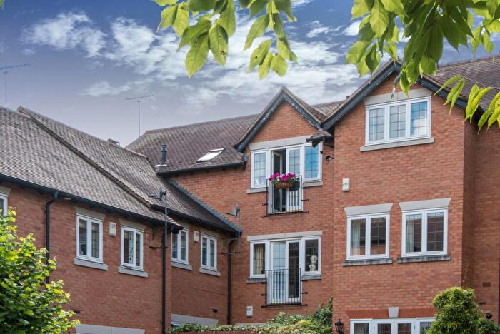 2 Bedroom Apartment To Rent In Tudor Court, Henley-In-Arden, B95