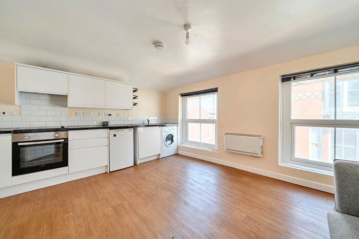 2 Bedroom Flat To Rent In Castle Street, Ashford, TN23