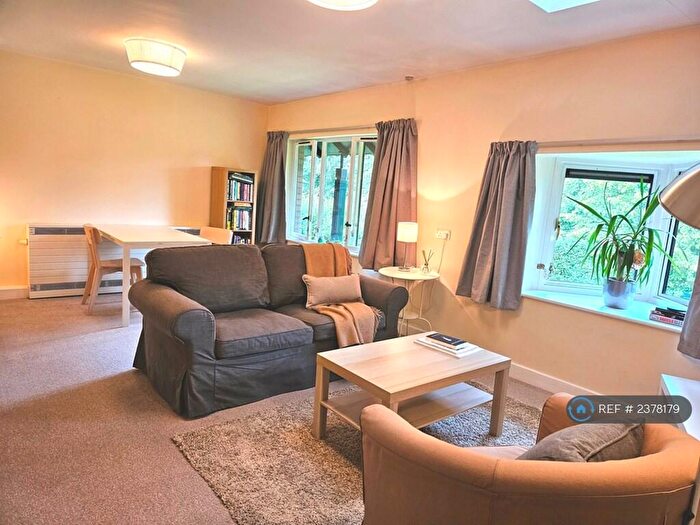 1 Bedroom Flat To Rent In Claverton Court, Chester, CH4