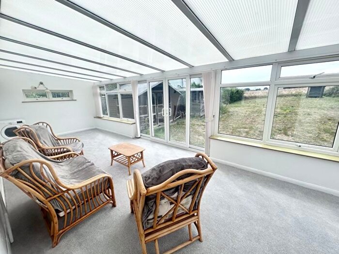 2 Bedroom Bungalow For Sale In Newnham Lane, Ryde, PO33