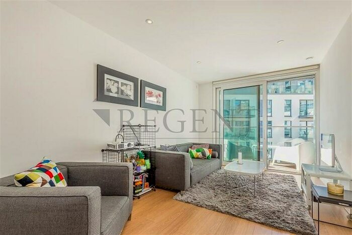 2 Bedroom Apartment To Rent In Waterhouse Apartments, Saffron Square, CR0