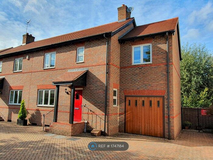 3 Bedroom Semi-Detached House To Rent In Tutts Close, Dorking, RH4