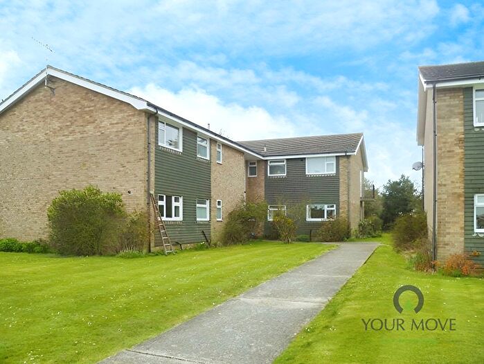 2 Bedroom Flat To Rent In Bridge Close, Lancing, West Sussex, BN15