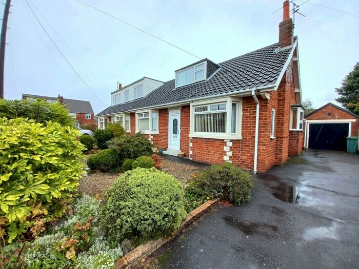 Houses for sale & to rent in FY8 4AN, Hilton Avenue, Park Lytham St Annes