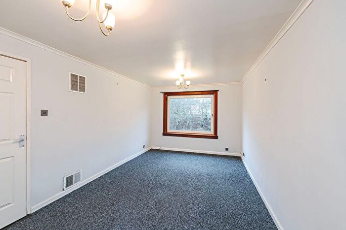 3 Bedroom Terraced House For Sale In Falconer Rise, Livingston, EH54