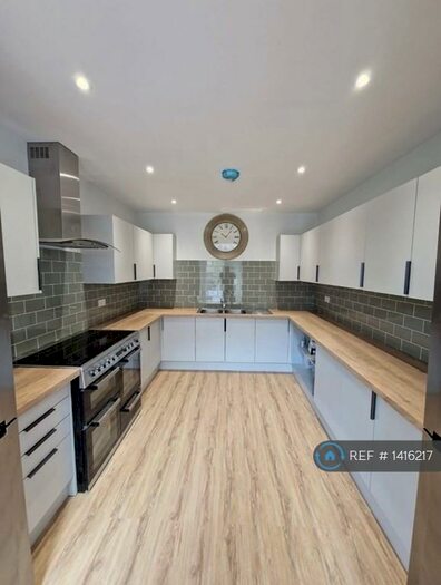 8 Bedroom Detached House To Rent In Mount Road, Southdown, Bath, BA2