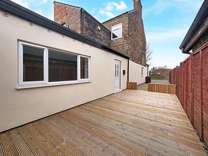 2 Bedroom Flat For Sale In Marlborough Avenue, Hornsea, HU18