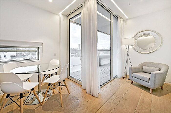 1 Bedroom Flat To Rent In Nova, Buckingham Palace Road, Westminster, London, SW1W