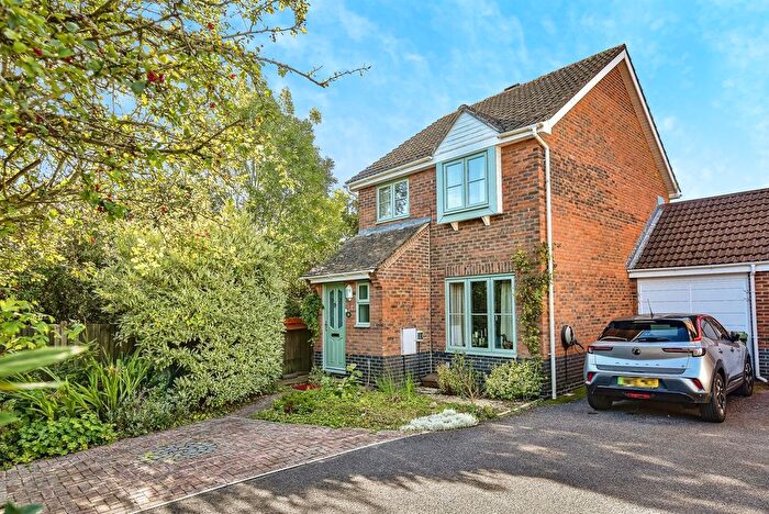 3 Bedroom Detached House For Sale In Stephenson Drive, Frome, BA11