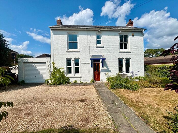 4 Bedroom Detached House For Sale In Copse Lane, Hayling Island, Hampshire, PO11