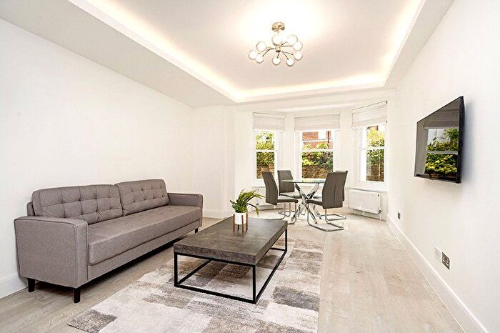 1 Bedroom Flat To Rent In Neville Court, Abbey Road, St Johns Wood, London, NW8