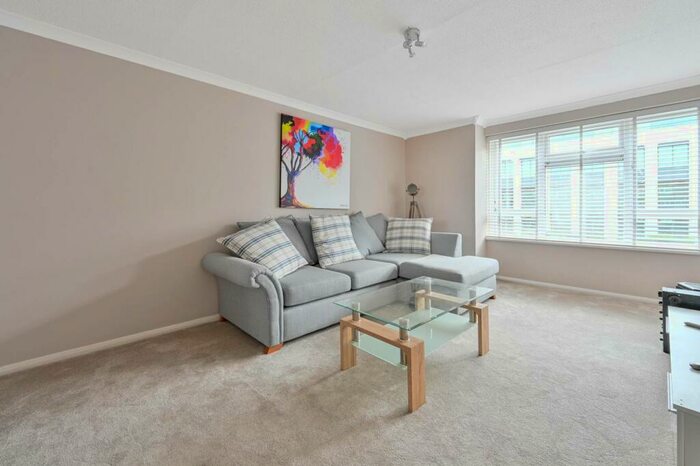 1 Bedroom Flat To Rent In Onslow Street, Guildford, GU1