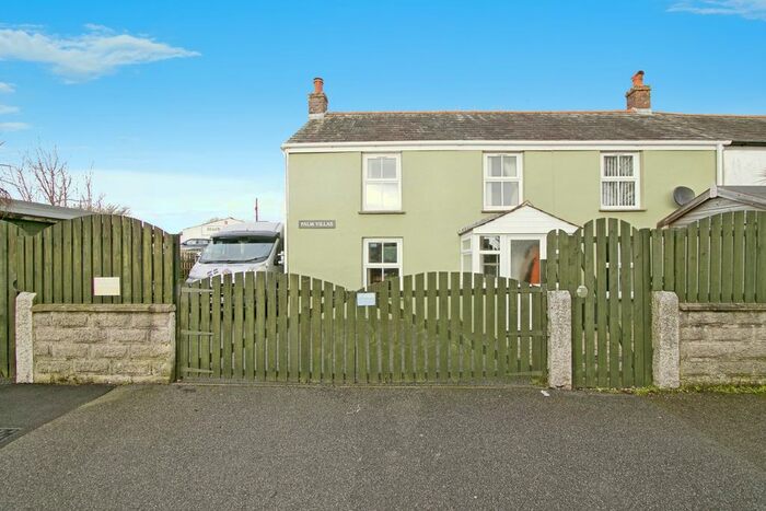 3 Bedroom End Of Terrace House For Sale In School Road, Summercourt, Newquay, Cornwall, TR8