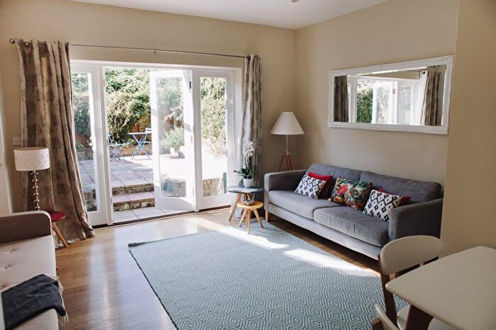 1 Bedroom Flat To Rent In Gillespie Road, London, N5