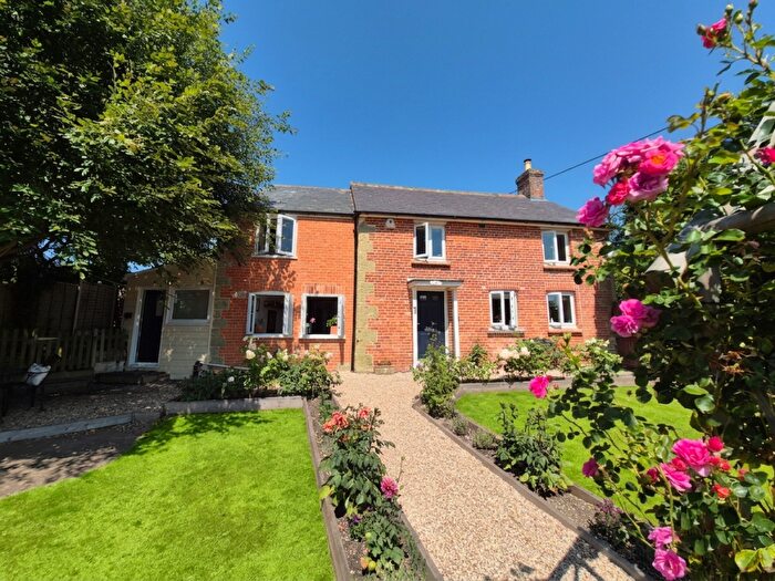 3 Bedroom Cottage For Sale In Rose Cottage, Bozley Hill, Cann, Dorset, SP7